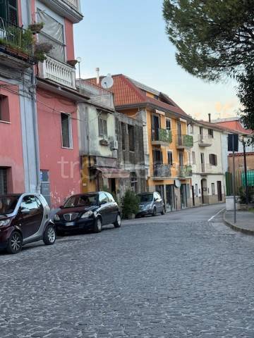 negozio in vendita a Nocera Superiore in zona Croce Malloni