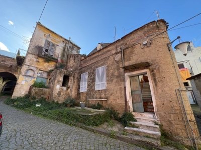 casa semindipendente in vendita a Nocera Superiore in zona Pareti