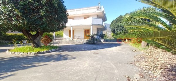 casa indipendente in vendita a Nocera Superiore in zona San Clemente