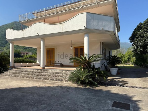 casa indipendente in vendita a Nocera Superiore