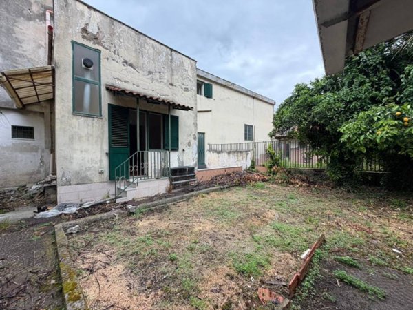 casa indipendente in vendita a Nocera Superiore