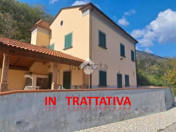 casa indipendente in vendita a Nocera Superiore