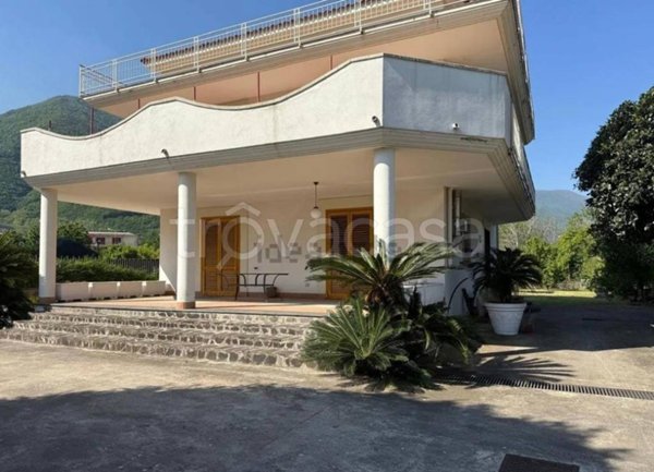 casa indipendente in vendita a Nocera Superiore in zona San Clemente