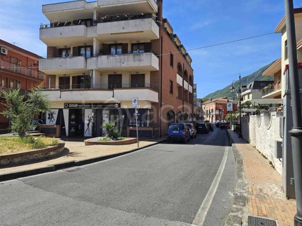 negozio in vendita a Nocera Superiore in zona Pecorari