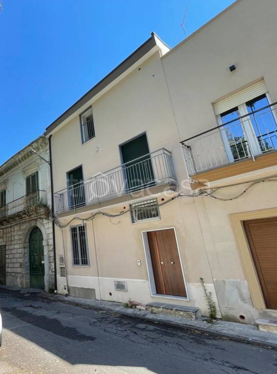 casa indipendente in vendita a Nocera Superiore in zona Croce Malloni
