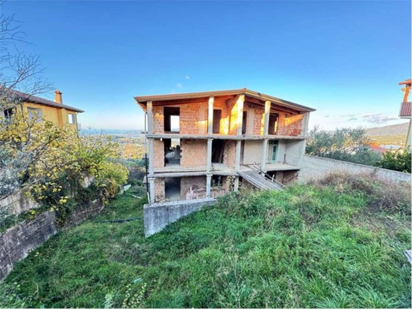 casa indipendente in vendita a Novi Velia