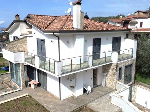 casa indipendente in vendita a Novi Velia