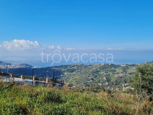 casa indipendente in vendita ad Ogliastro Cilento