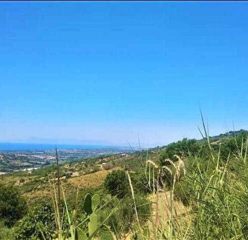 casa indipendente in vendita ad Ogliastro Cilento