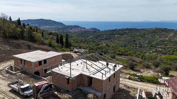 casa indipendente in vendita ad Ogliastro Cilento