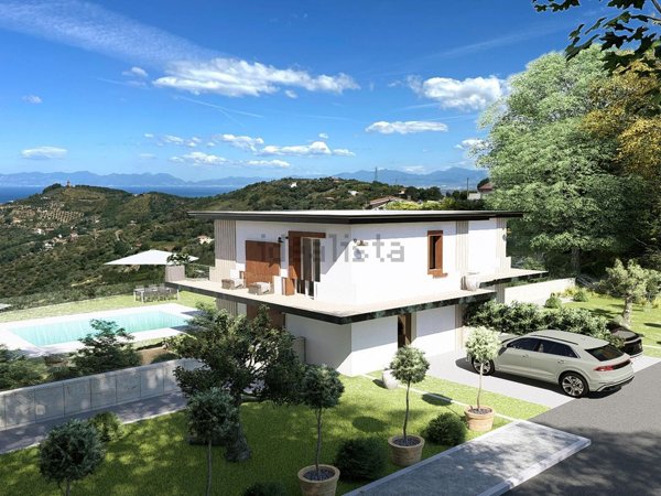 casa indipendente in vendita ad Ogliastro Cilento