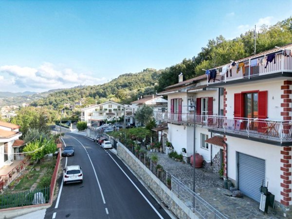 appartamento in vendita ad Ogliastro Cilento