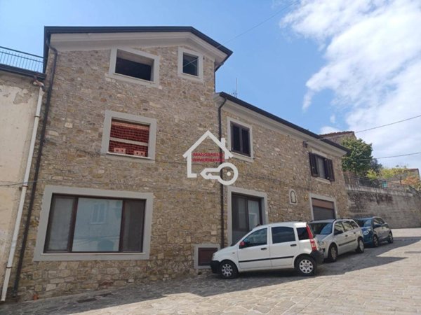 appartamento in vendita ad Ogliastro Cilento in zona Finocchito