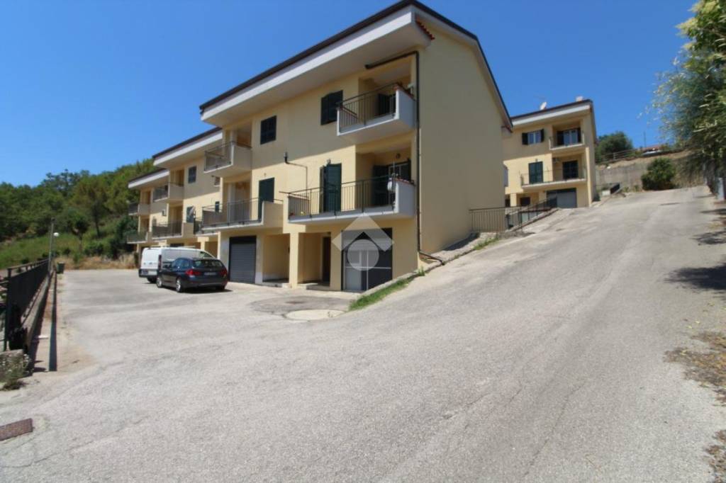 casa indipendente in vendita ad Ogliastro Cilento