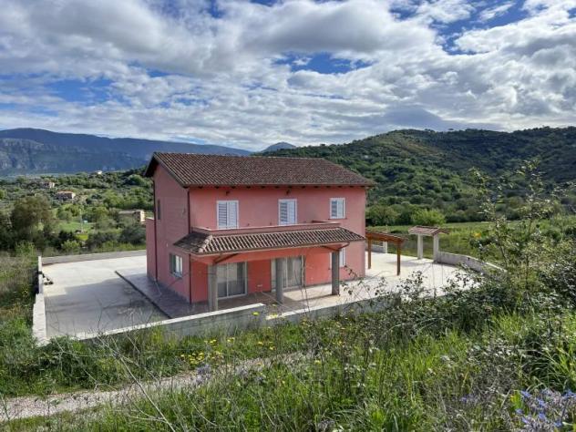 casa indipendente in vendita ad Ogliastro Cilento