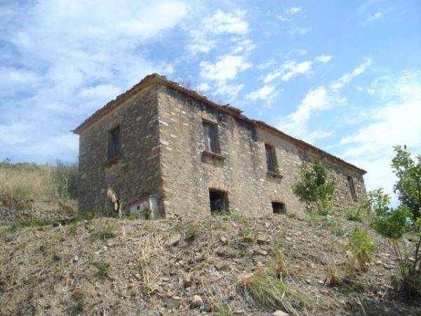 casa indipendente in vendita ad Ogliastro Cilento