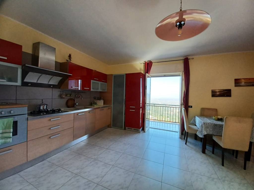appartamento in vendita ad Ogliastro Cilento in zona Eredita