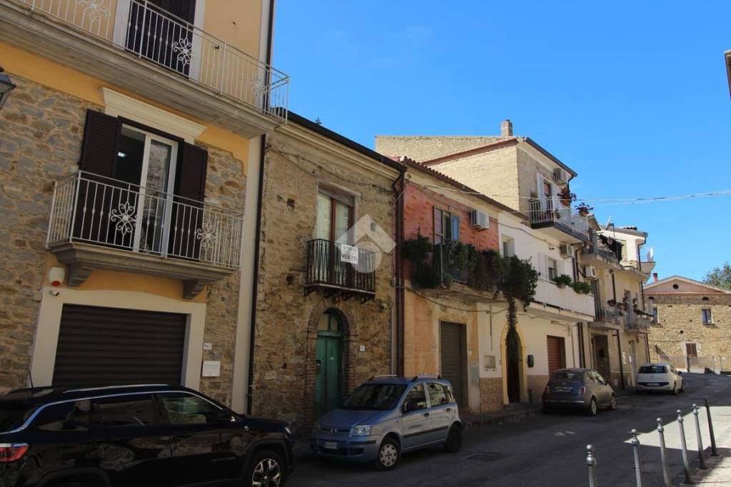 appartamento in vendita ad Ogliastro Cilento in zona Eredita