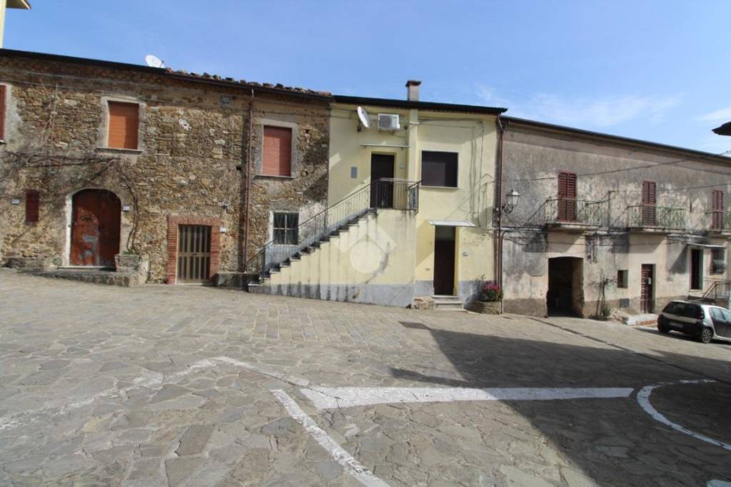 appartamento in vendita ad Ogliastro Cilento in zona Finocchito