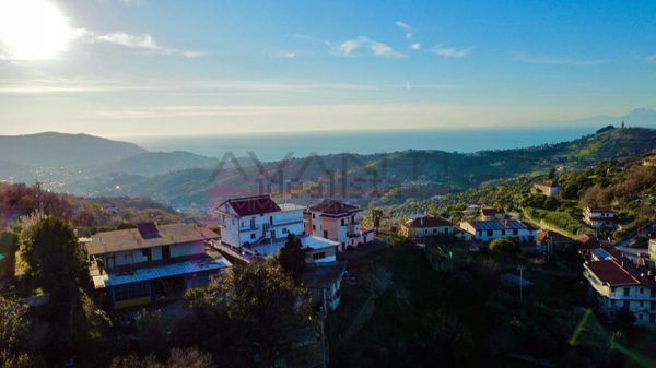 terreno edificabile in vendita ad Ogliastro Cilento