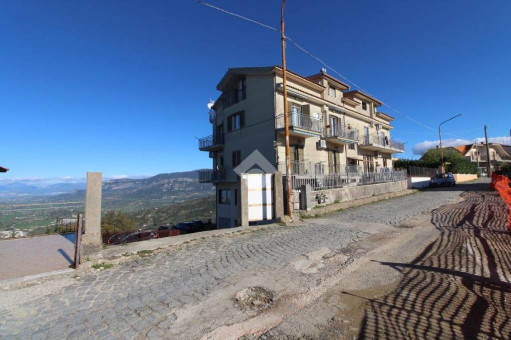 appartamento in vendita ad Ogliastro Cilento