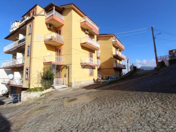 appartamento in vendita ad Ogliastro Cilento