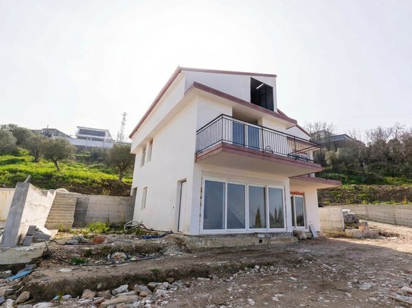 casa indipendente in vendita ad Ogliastro Cilento