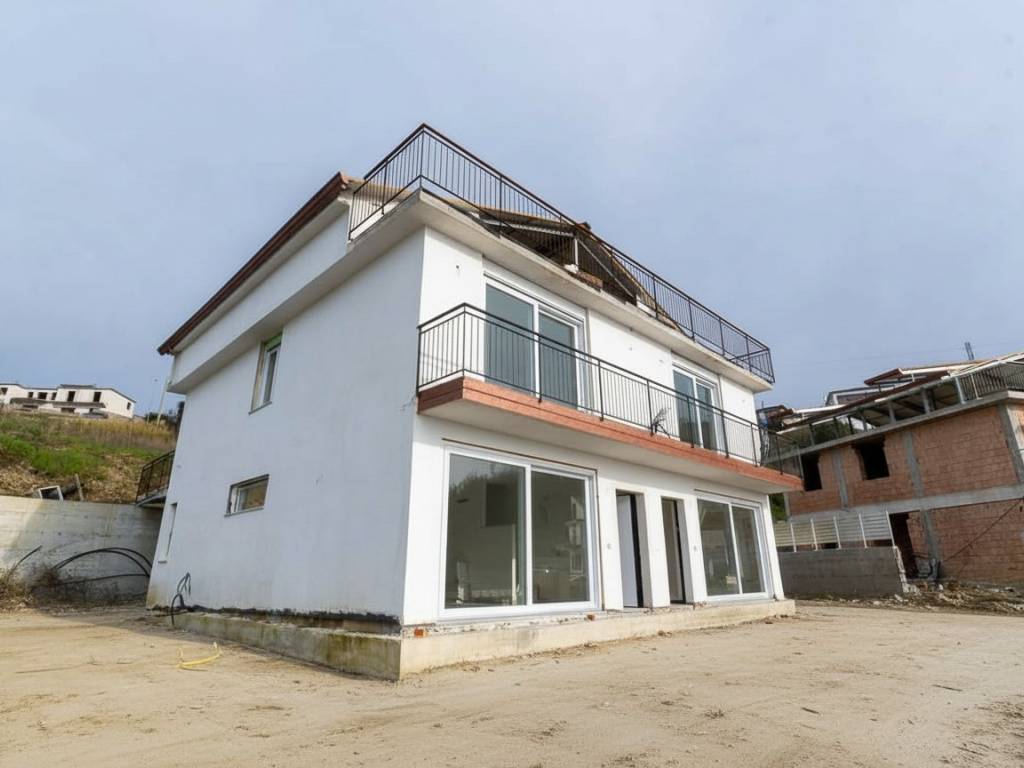 casa indipendente in vendita ad Ogliastro Cilento