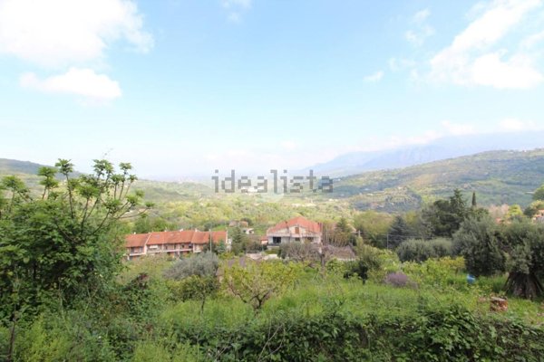 appartamento in vendita ad Ogliastro Cilento in zona Eredita