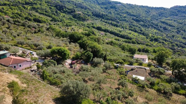 rudere in vendita ad Ogliastro Cilento