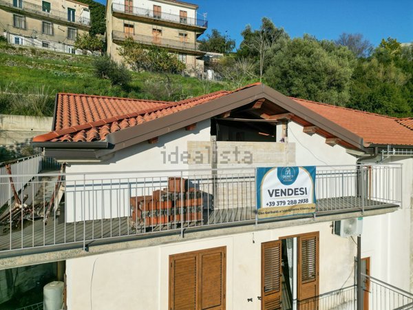 appartamento in vendita ad Ogliastro Cilento in zona Eredita
