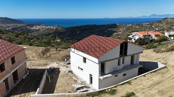 casa indipendente in vendita ad Ogliastro Cilento in zona Finocchito
