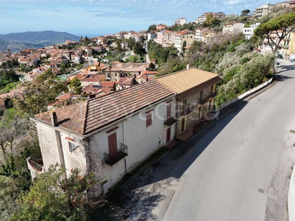 casa indipendente in vendita ad Ogliastro Cilento in zona Eredita
