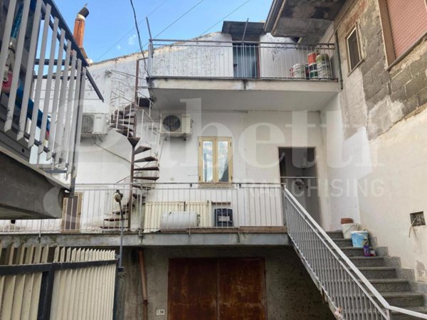 casa indipendente in vendita ad Olevano sul Tusciano