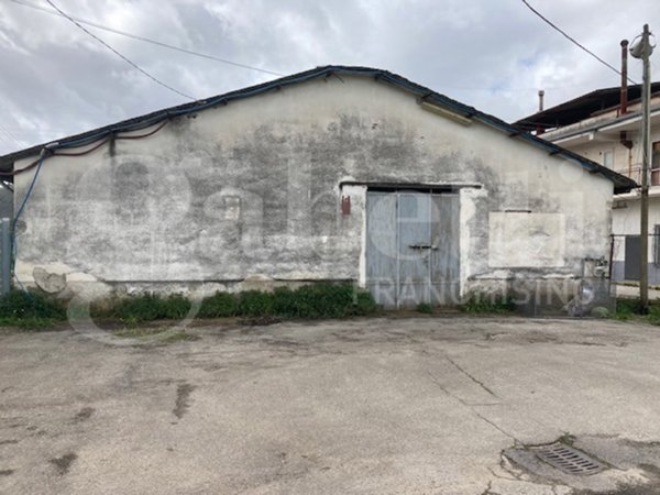 capannone in vendita ad Olevano sul Tusciano