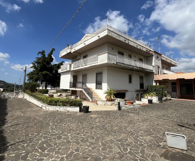 villa in vendita ad Olevano sul Tusciano in zona Monticelli