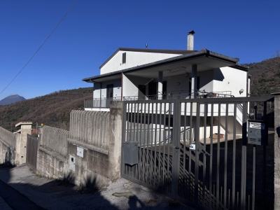 casa indipendente in vendita ad Olevano sul Tusciano