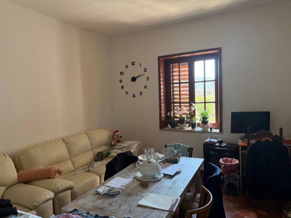 casa indipendente in vendita ad Olevano sul Tusciano in zona Monticelli