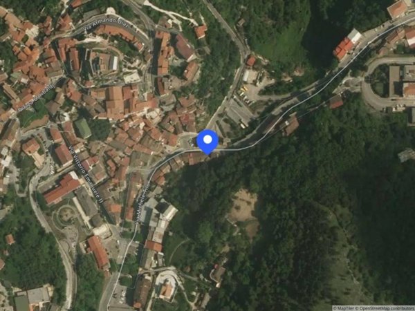 appartamento in vendita ad Oliveto Citra