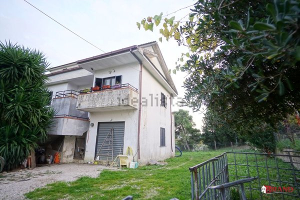 appartamento in vendita ad Oliveto Citra