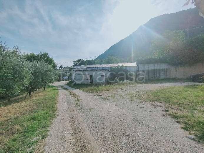 appartamento in vendita ad Oliveto Citra