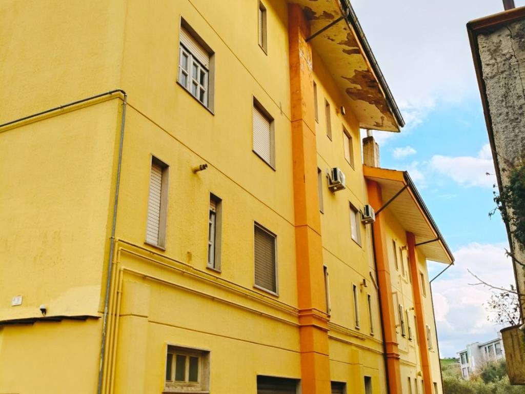 appartamento in vendita ad Oliveto Citra