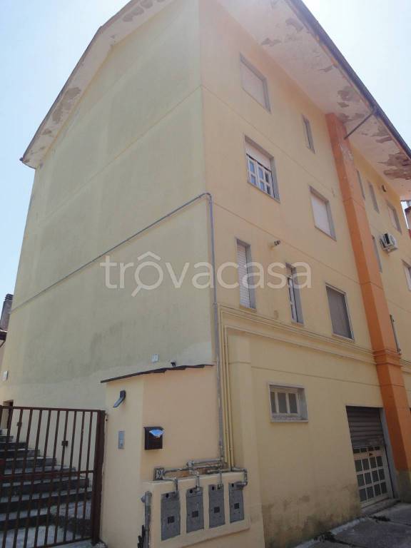 appartamento in vendita ad Oliveto Citra