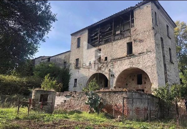 casale in vendita ad Omignano