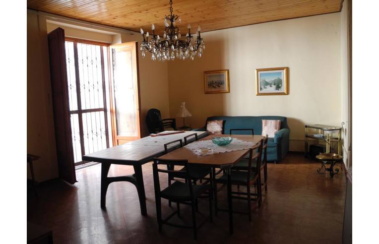 intera palazzina in vendita a Padula