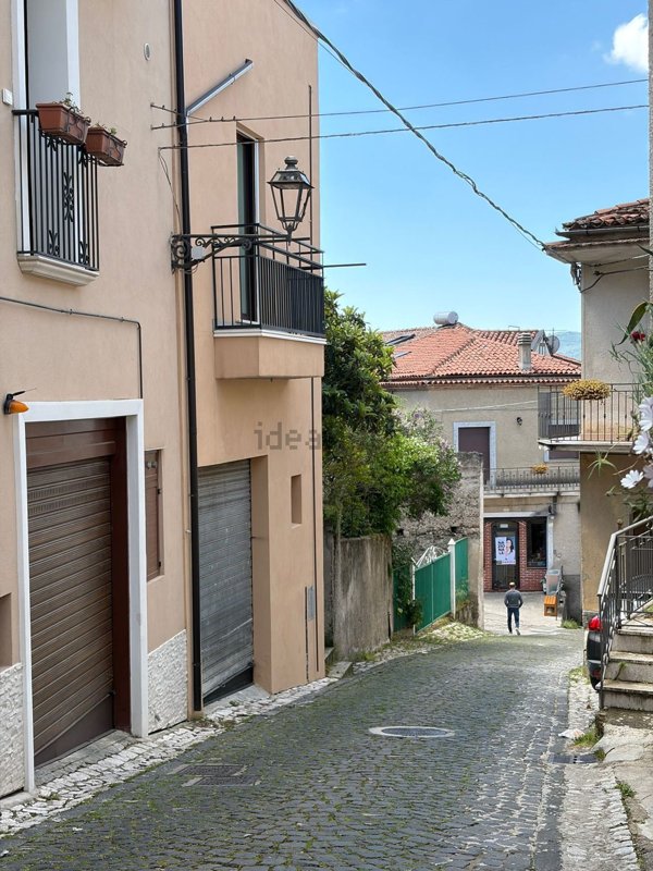 casa indipendente in vendita a Padula
