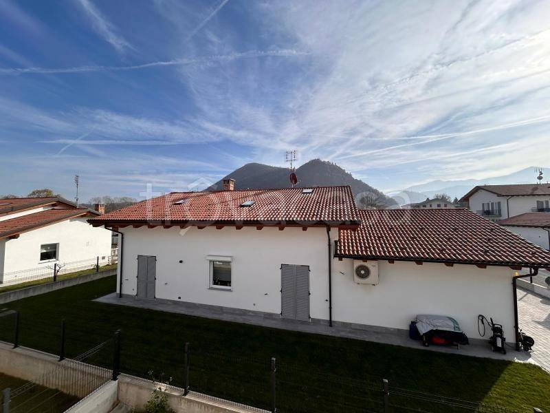 casa indipendente in vendita a Chiusa di Pesio
