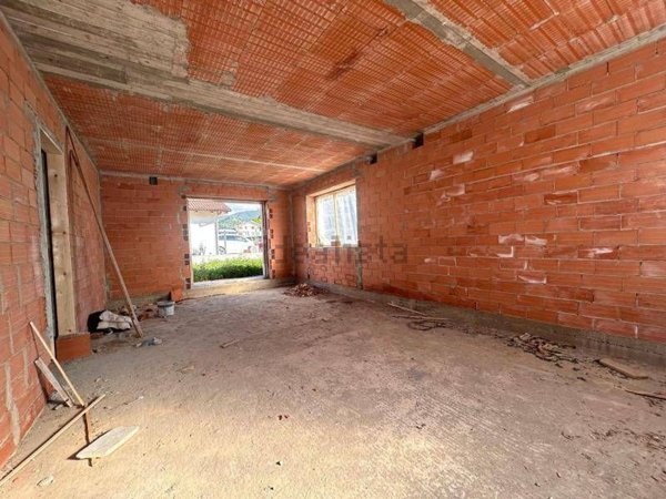 casa indipendente in vendita a Chiusa di Pesio