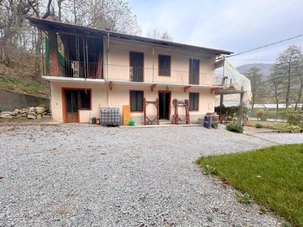 casa indipendente in vendita a Chiusa di Pesio