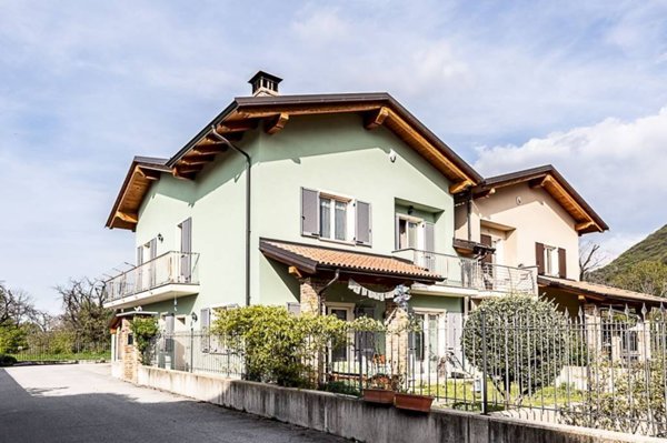 casa indipendente in vendita a Chiusa di Pesio